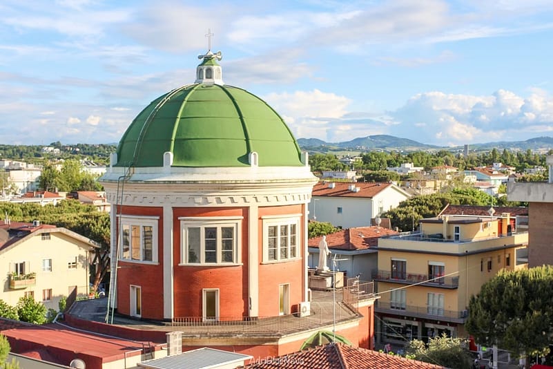 Kirchenmusik der Chiesa Gesu Redentore in Riccione kirche chiesa gesu redentore riccione